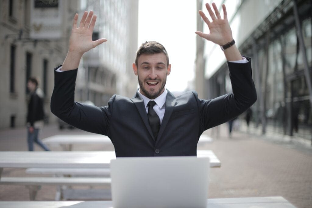 Power Up Your Hiring: How to write a Job Description that Attracts Top Talent 2 Learn how to attract top talent with the right job description.